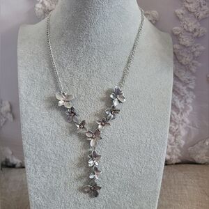 Silver Floral Necklace